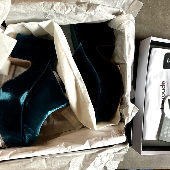 Larroude Miso deepsea velvet clogs - size 8 never worn! - Picture 2 of 13